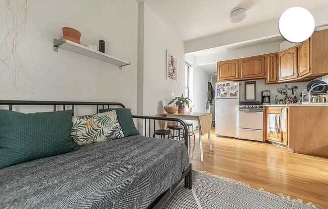 1 bed, 1 bath, $2,650, Unit 7