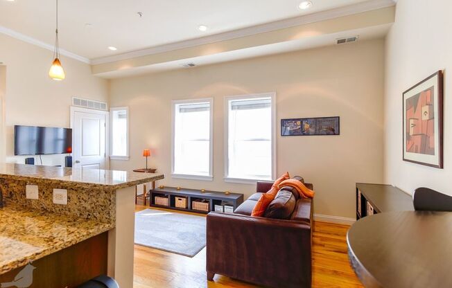 739 Newton Pl NW, Unit 205