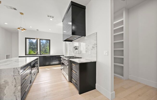 Luxury 5-Bedroom Home on 5 Acres | Pet-Friendly | Flexible Lease Terms