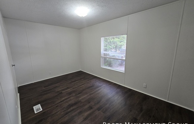 861 FOUNTAIN CIR