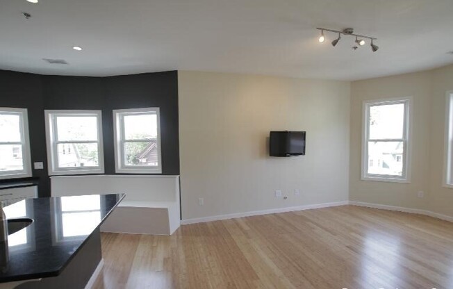 110 CHESTER ST