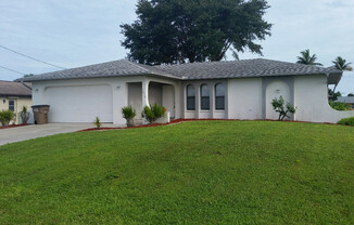 3/2/2 in SE Cape W/ Fenced in Yard!!!