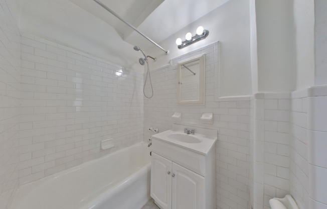 457 West 57 St apt 814