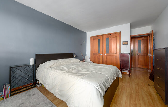 2 beds, 1 bath, $3,450, Unit 8T