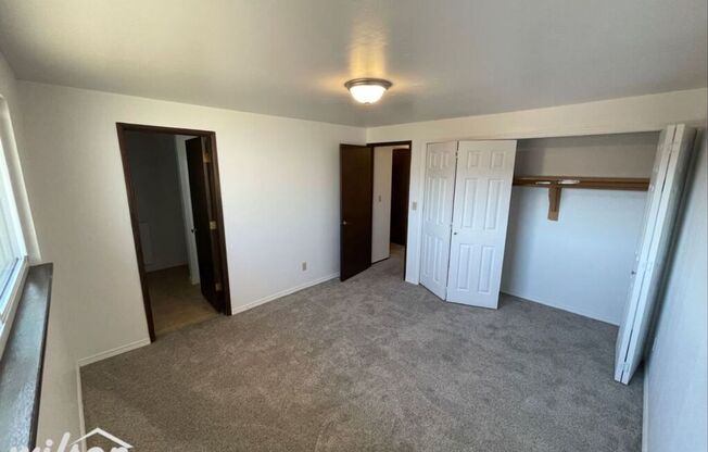 3 beds, 2 baths, $1,625