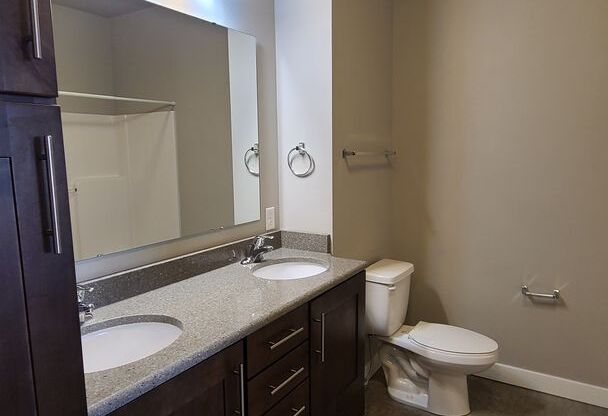 2 beds, 2 baths, $1,725, Unit 203