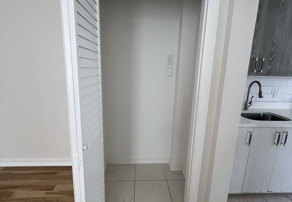 8823 77 ST