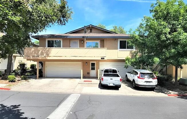 MOVE-IN SPECIAL: $200 OFF YOUR FIRST MONTH'S RENT!