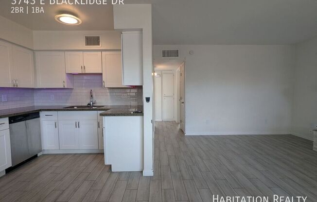 3743 E BLACKLIDGE DR