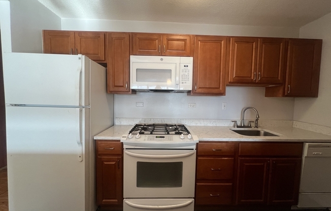 Studio, 1 bath, 636 sqft, $2,750, Unit 8P
