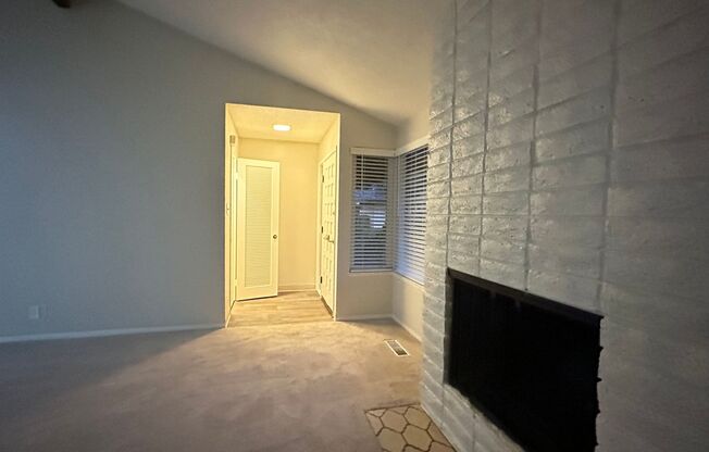 2 beds, 2 baths, $2,500, Unit 4369