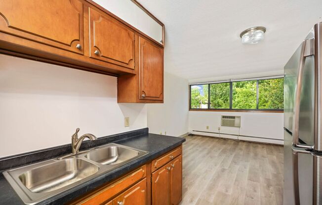 3135 Dupont