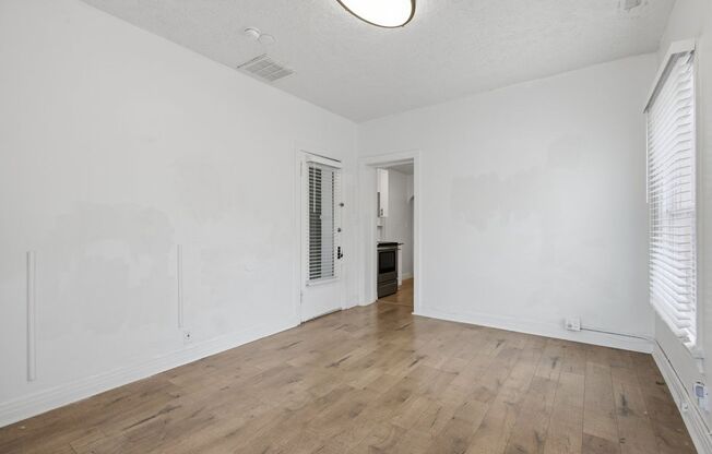 1 bed, 1 bath, $1,100, Unit 722-06