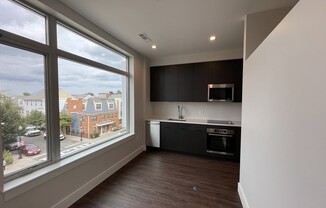 1 bed, 1 bath, 455 sqft, $2,400, Unit 303
