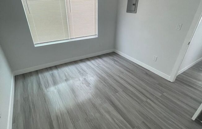 1 bed, 1 bath, $500, Unit 1