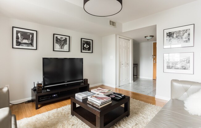 1 bed, 1 bath, 797 sqft, $3,250, Unit 404
