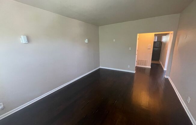 2 beds, 1 bath, $1,400, Unit 2648 # 5