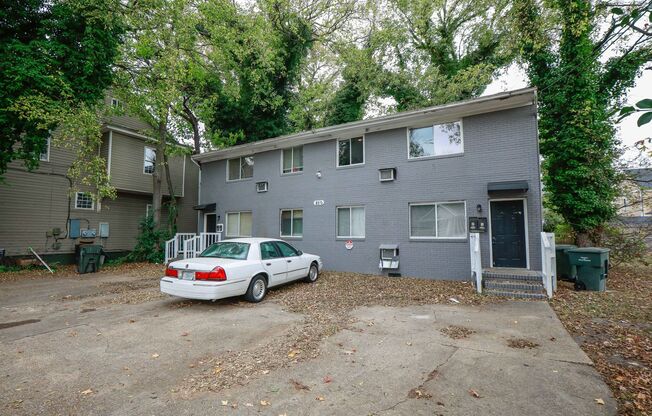 2 beds, 1 bath, $1,100, Unit 2