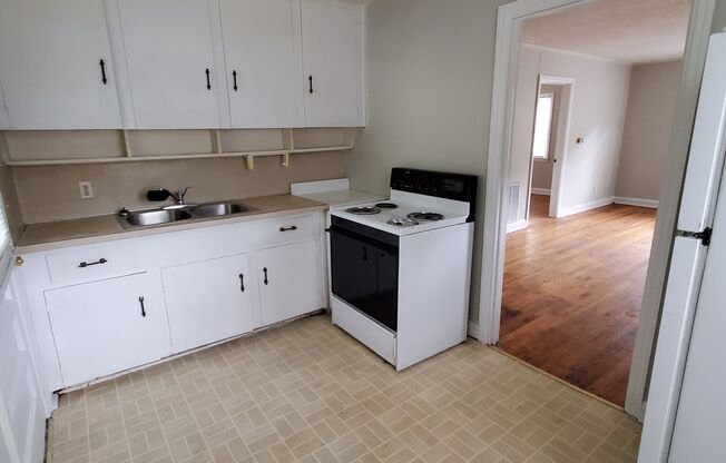 2 beds, 1 bath, $1,000