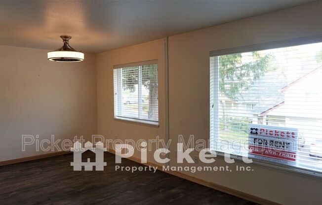1307 NW SLATE LN