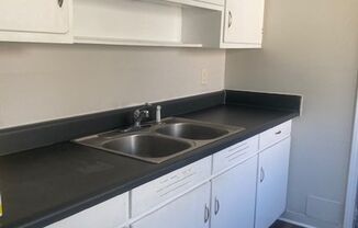 2 beds, 1 bath, $950