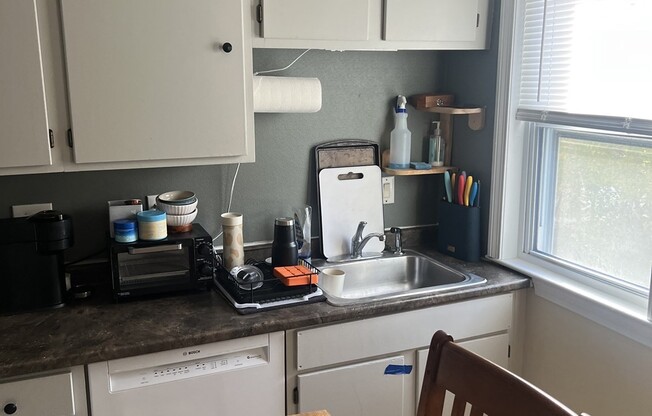 2 beds, 1 bath, 1,022 sqft, $2,500, Unit 12