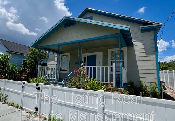 2824 N 19 ST