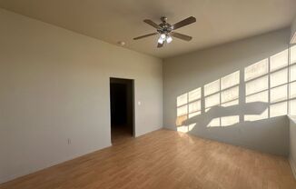 3 beds, 1 bath, $1,550, Unit # #D