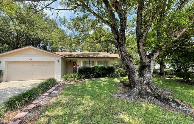 3 Bedroom/2 Bathroom SFH in Wekiva! AVAILABLE JULY 18th!