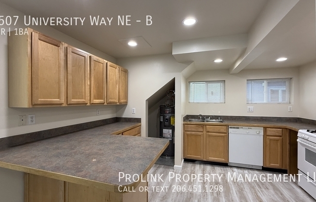 5507 UNIVERSITY WAY NE