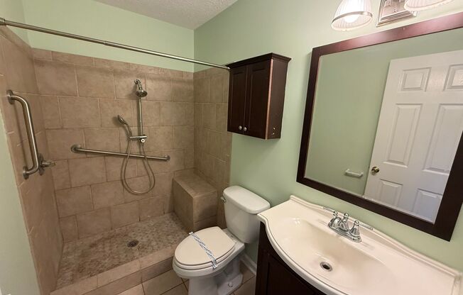 2 beds, 2 baths, $1,200, Unit 14 Conifer Ring