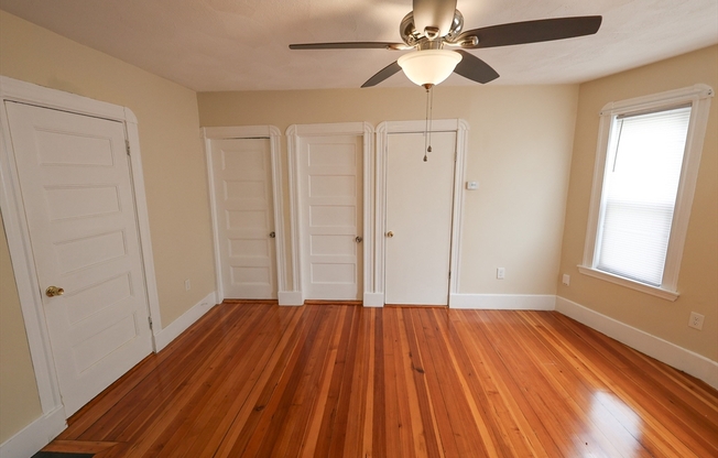 3 beds, 1 bath, 1,100 sqft, $2,850, Unit 2