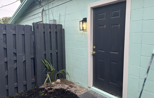 805 RIDGEFIELD AVE