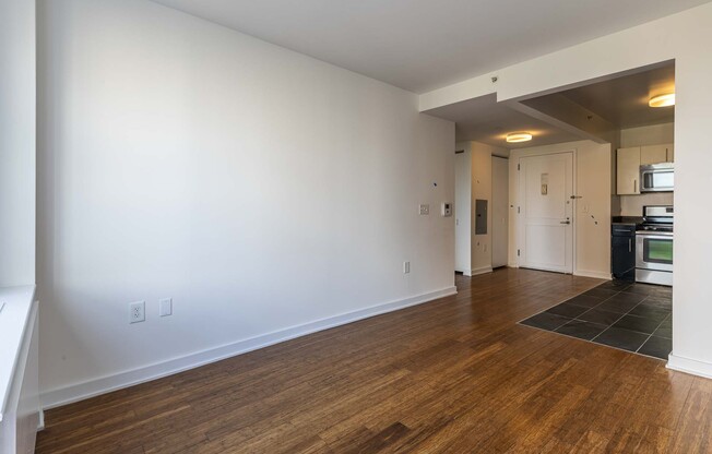 1 bed, 1 bath, $4,275, Unit 7F0