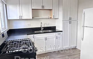 3837 1/2 KENDALL ST