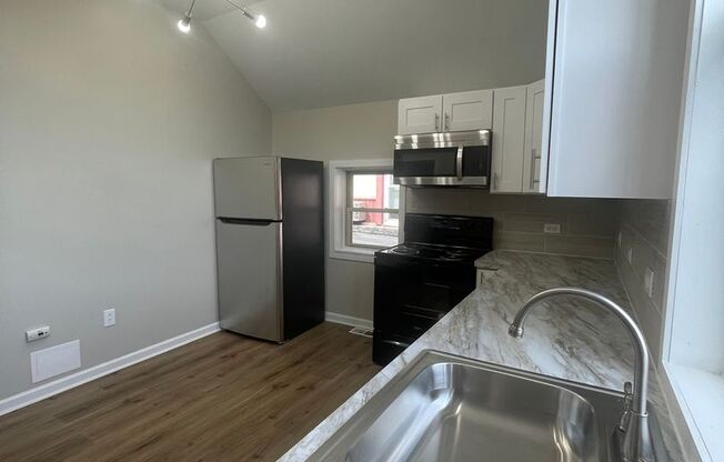 1 bed, 1 bath, $1,549, Unit CH4