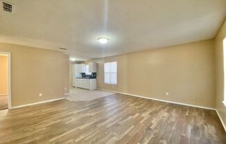 3 beds, 1 bath, $950