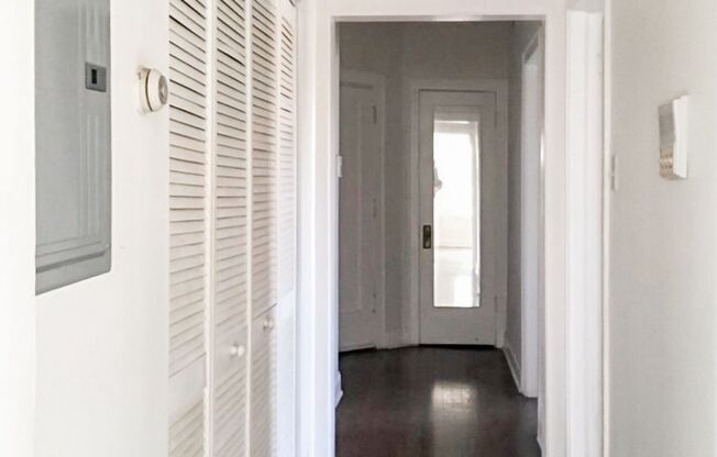 2 beds, 1 bath, 1,173 sqft, $2,595, Unit 4808-1E