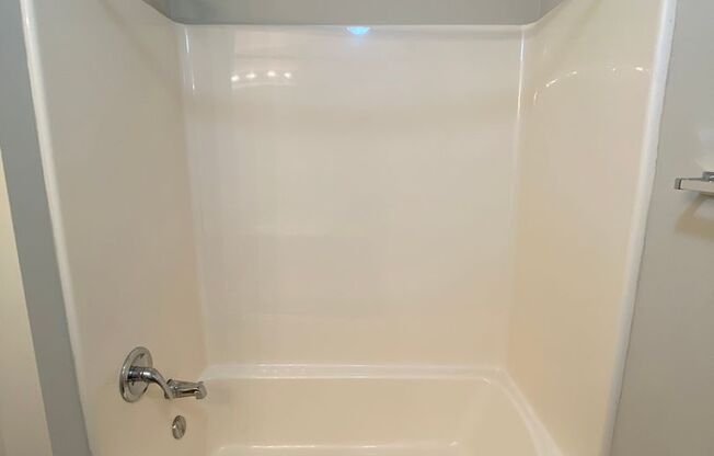 2 beds, 2 baths, 1,131 sqft, $1,425, Unit 2780-1