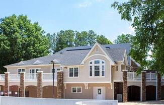 Exterior View at Emerald Bay, Charlotte, NC, 28217