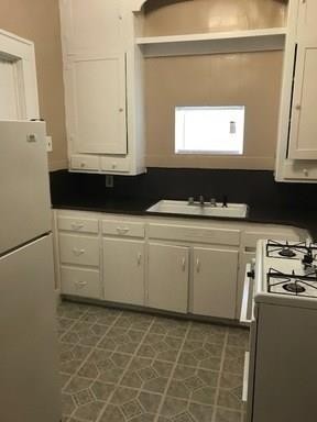 1 bed, 1 bath, 542 sqft, $695, Unit Apt 3