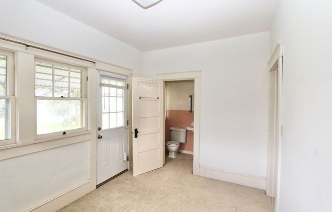 Sanford - 3 Bedrooms, 1.5 Bathrooms - $1,720.00