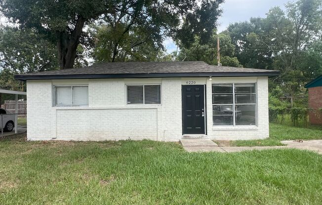 Move In Special!!!! 3 Bedroom 1 Bath home located in Baton Rouge, LA