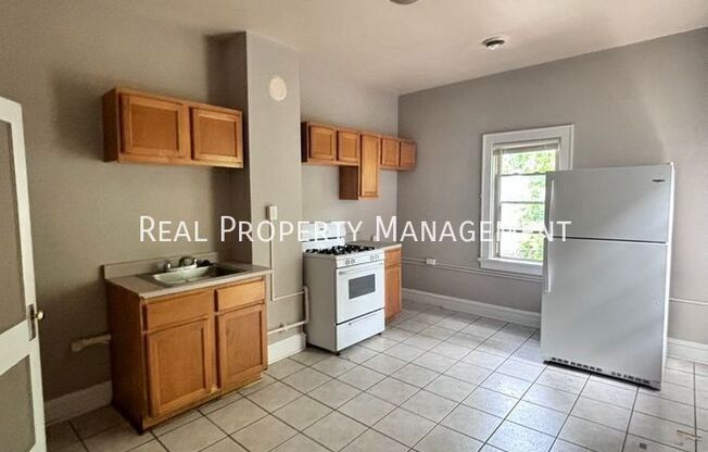 1686 B N VAN BUREN ST