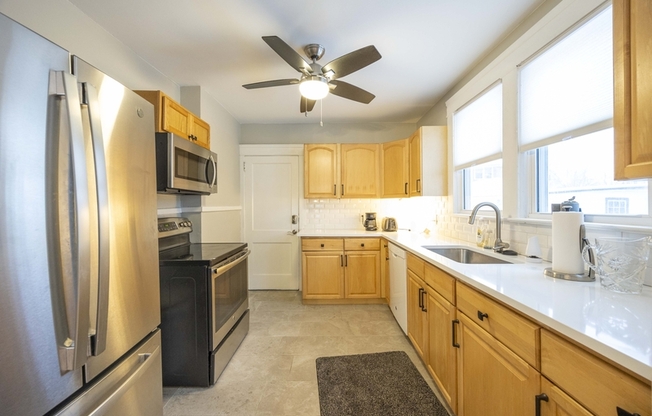 2135 RENROCK RD