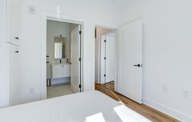 1 bed, 1 bath, 110 sqft, $1,490