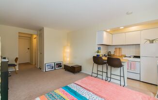 Lincoln Park Living!