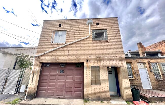 810 Merchant Street (Full Service)