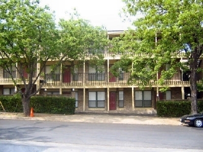 1/1 at 30th & Guadalupe - Avail July