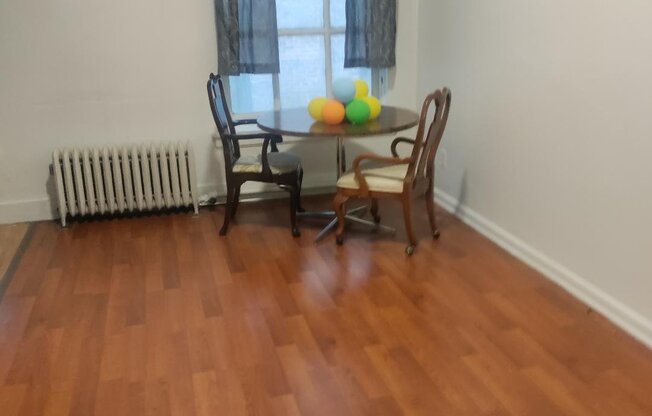 734 N 3 ST